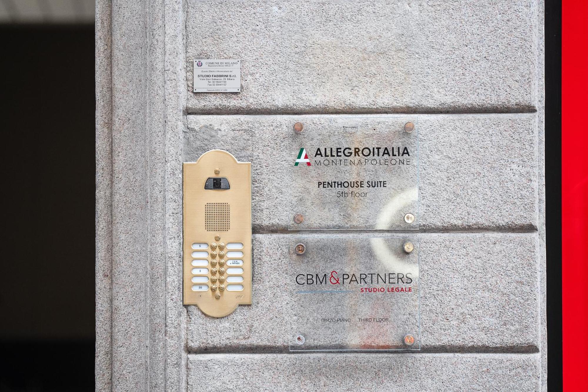 Allegroitalia Penthouse Montenapoleone Milan Luaran gambar